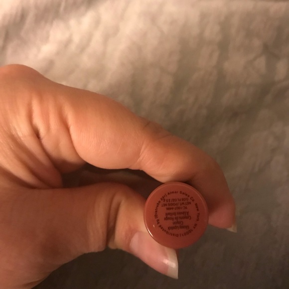 Tahari Beauty LIP SLIP Glossy Lipstick Crayon - Picture 3 of 3